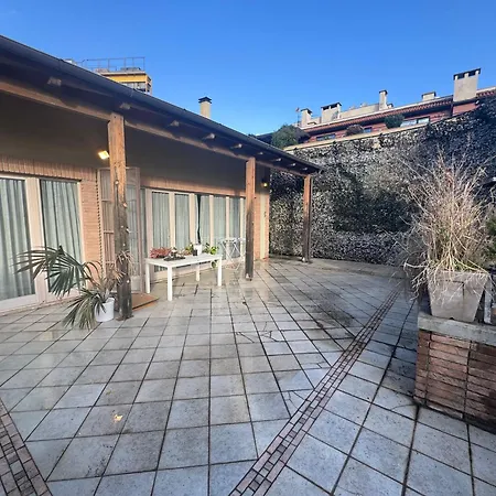 Moon Flat * 티라나