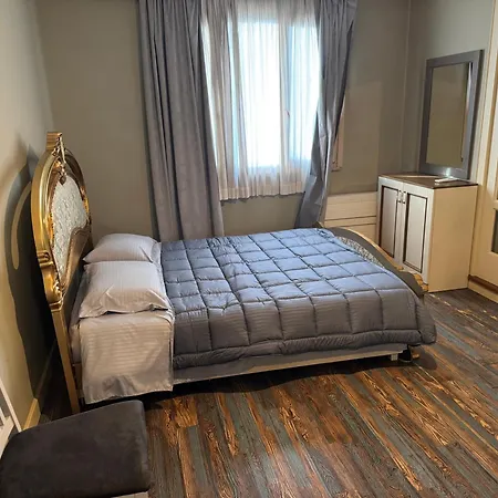 アパート Moon Flat ティラナ