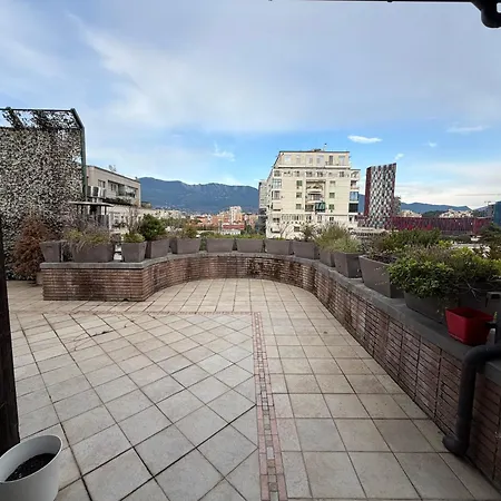 Golden Attico Blloku Apartamento Tirana