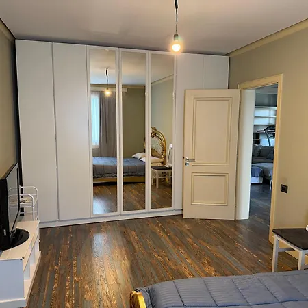 Apartamento Golden Attico Blloku Tirana