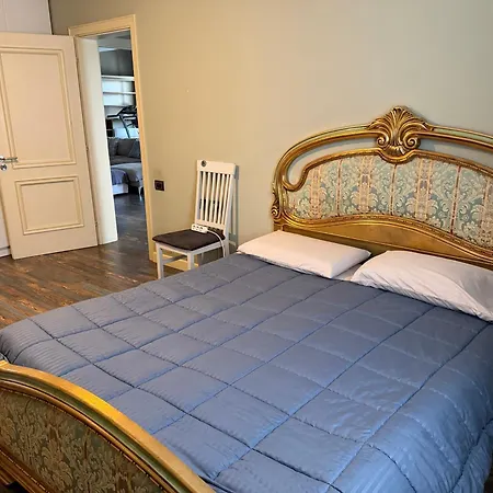 Golden Attico Blloku Apartamento Tirana